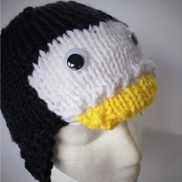Hand Knit Child’s Penguin Ear Flap Hat with Googly Eyes Size 3-10 Years - Picture 10 of 11